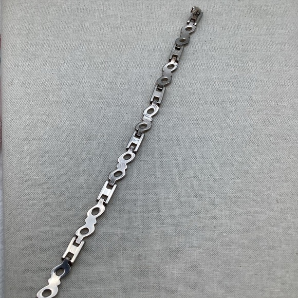 Linked 925 Sterling Silver Bracelet - Picture 4 of 4